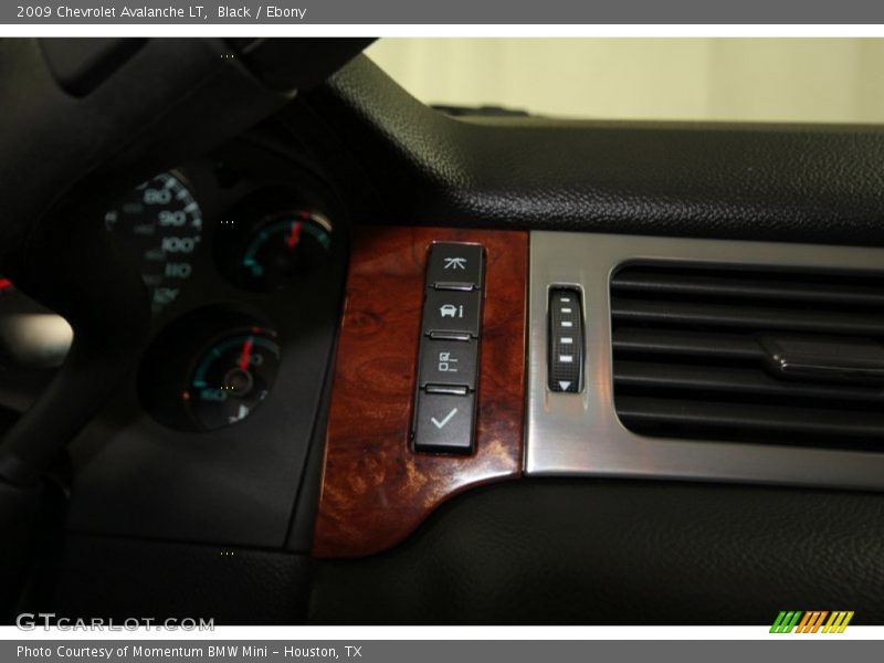Black / Ebony 2009 Chevrolet Avalanche LT