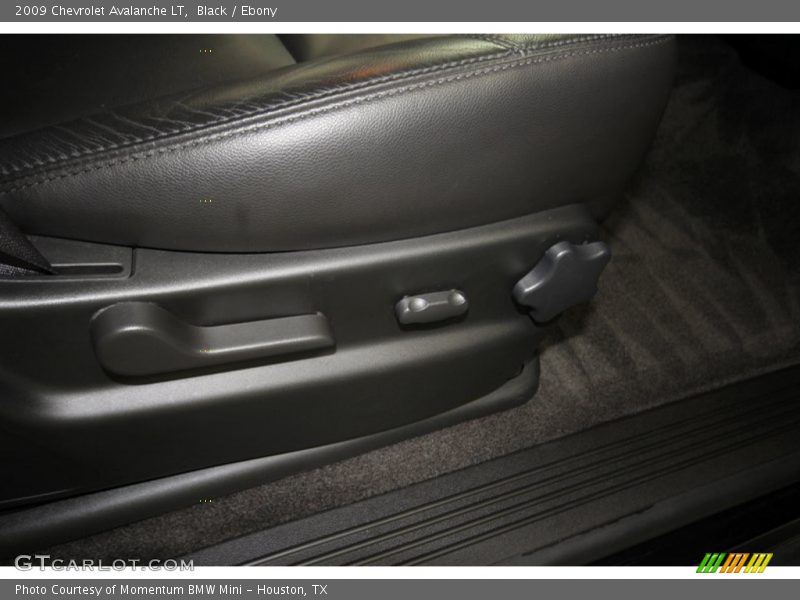 Black / Ebony 2009 Chevrolet Avalanche LT