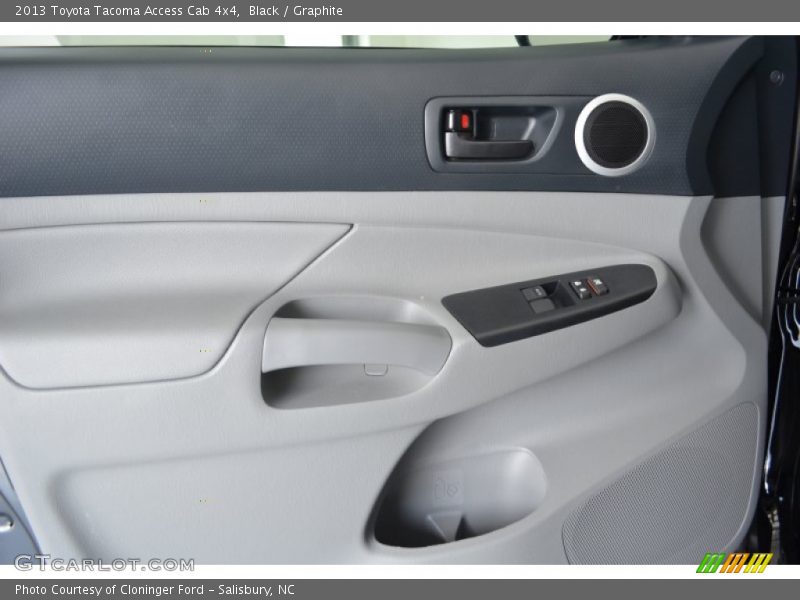 Black / Graphite 2013 Toyota Tacoma Access Cab 4x4