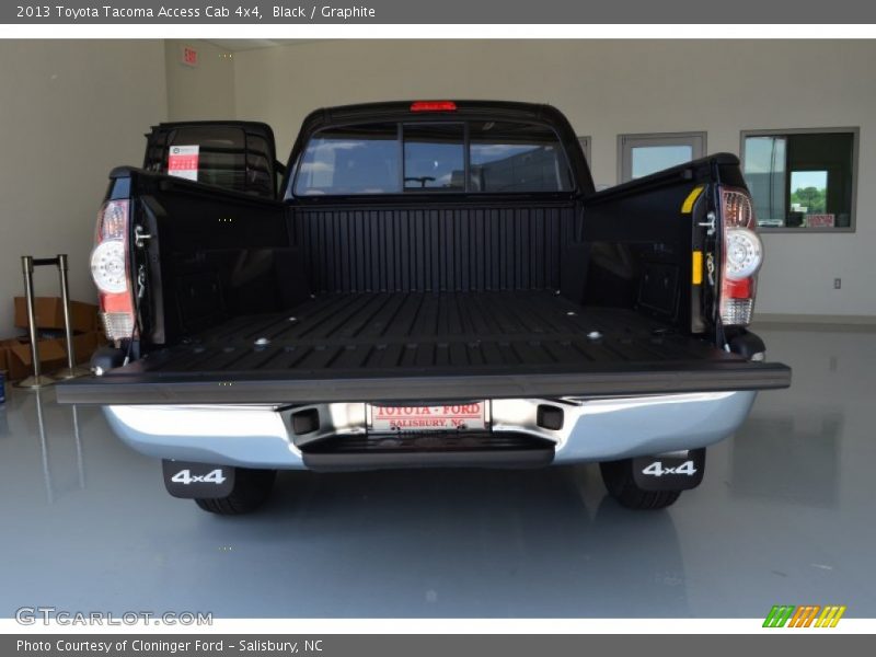Black / Graphite 2013 Toyota Tacoma Access Cab 4x4