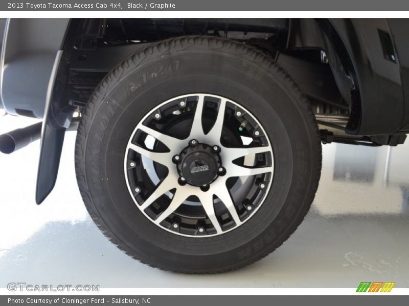 Black / Graphite 2013 Toyota Tacoma Access Cab 4x4