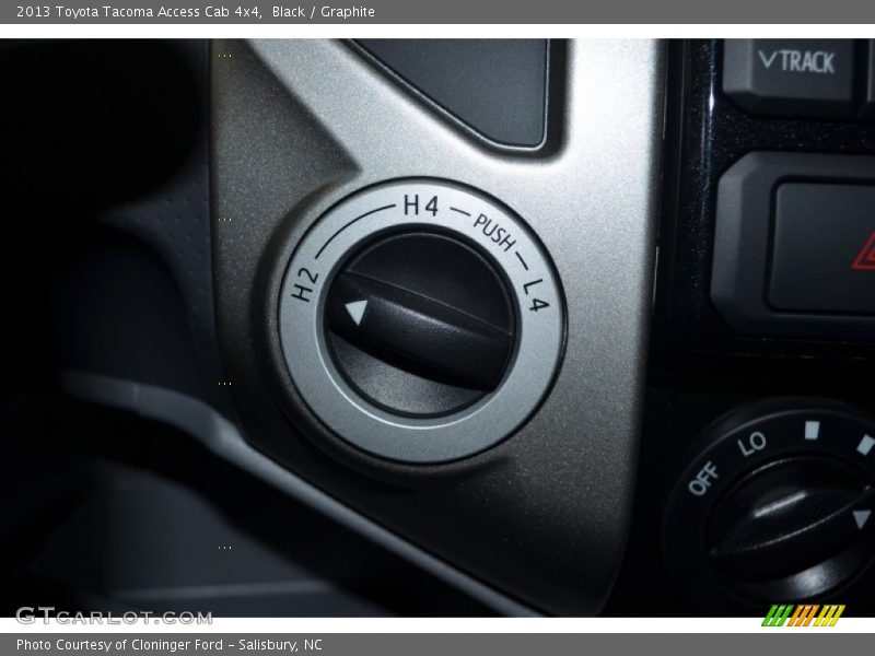 Black / Graphite 2013 Toyota Tacoma Access Cab 4x4
