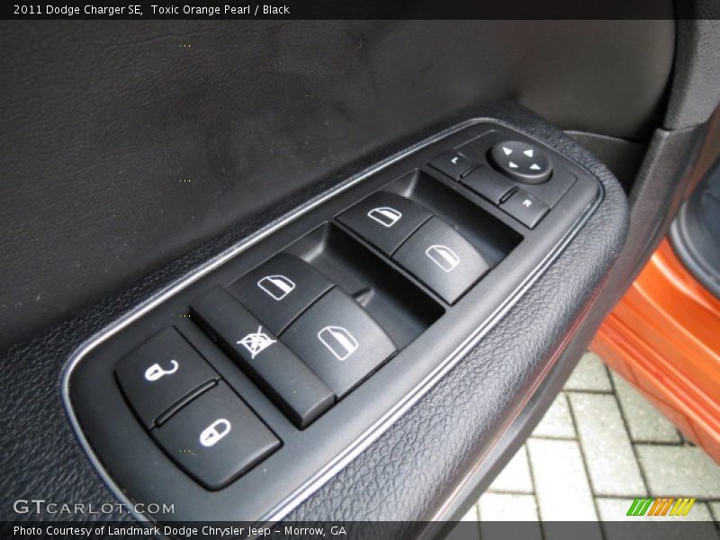 Toxic Orange Pearl / Black 2011 Dodge Charger SE