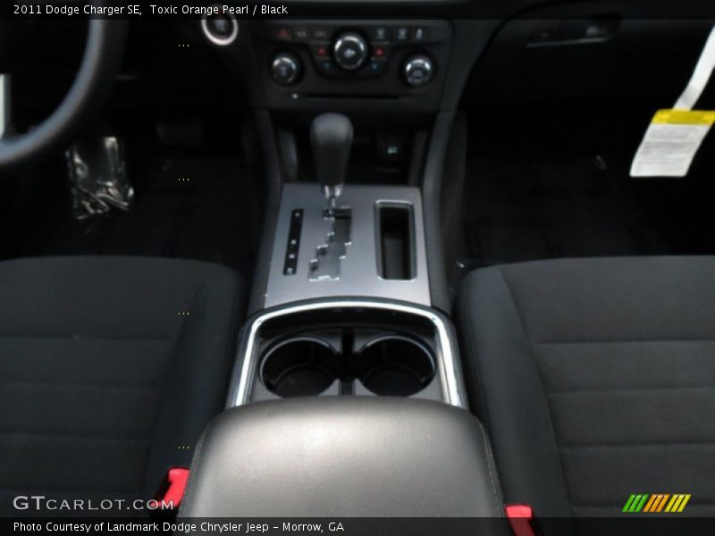 Toxic Orange Pearl / Black 2011 Dodge Charger SE