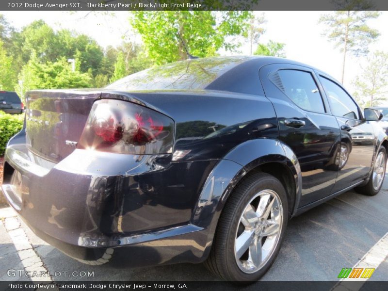 Blackberry Pearl / Black/Light Frost Beige 2012 Dodge Avenger SXT