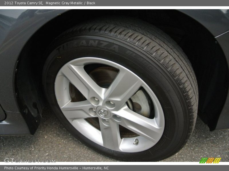 Magnetic Gray Metallic / Black 2012 Toyota Camry SE