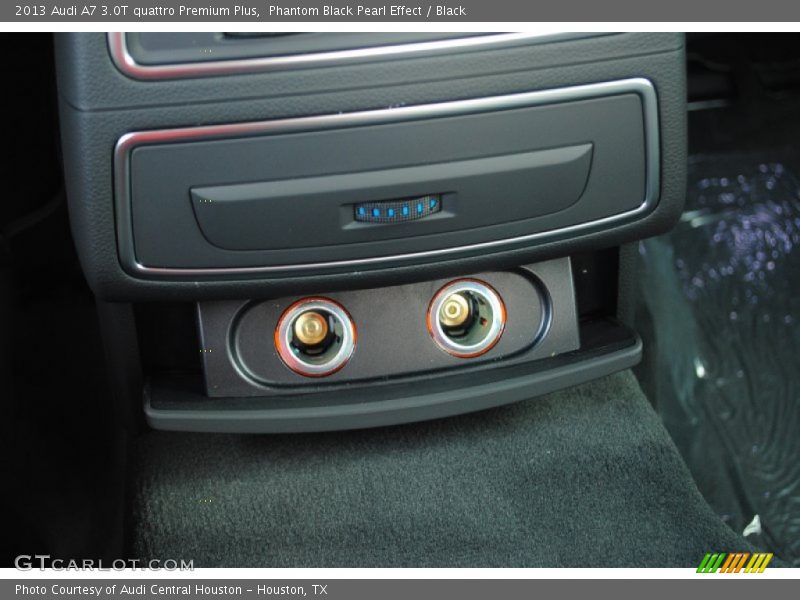 Phantom Black Pearl Effect / Black 2013 Audi A7 3.0T quattro Premium Plus
