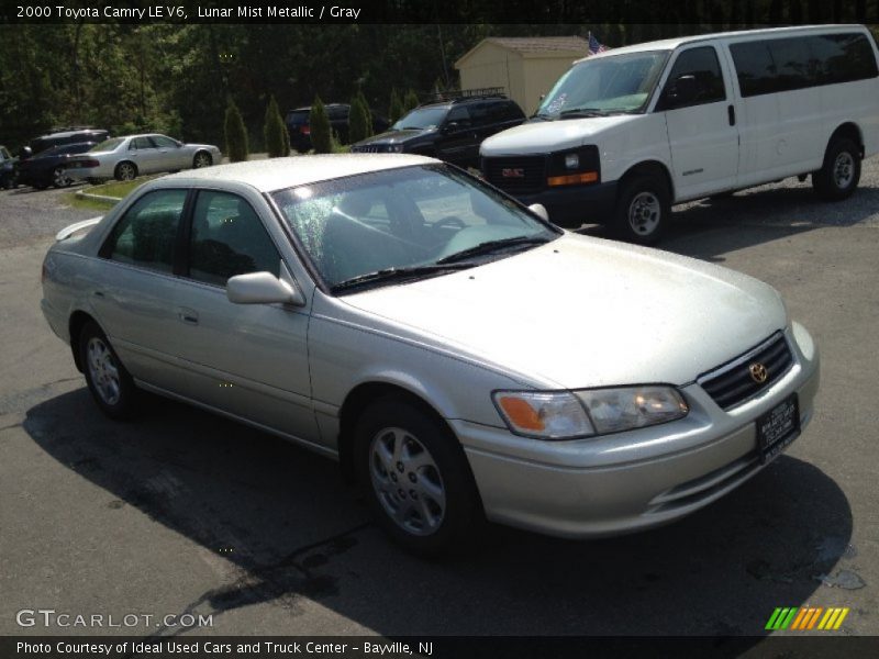 Lunar Mist Metallic / Gray 2000 Toyota Camry LE V6