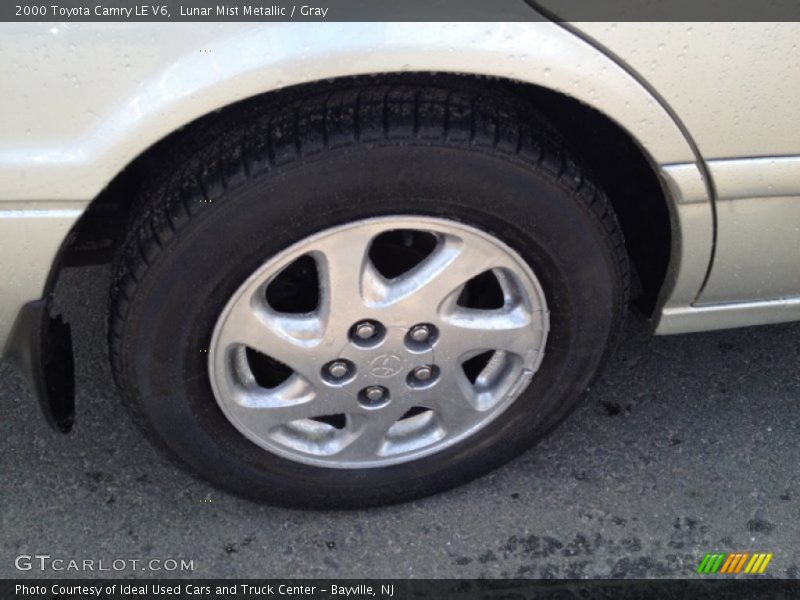 Lunar Mist Metallic / Gray 2000 Toyota Camry LE V6