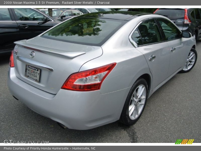 Radiant Silver Metallic / Charcoal 2009 Nissan Maxima 3.5 SV Premium