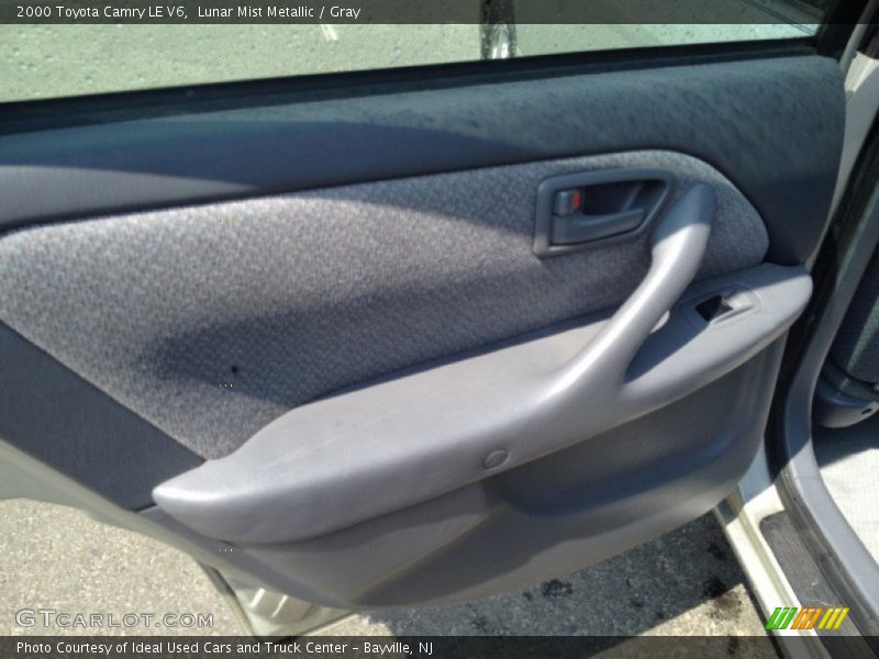Lunar Mist Metallic / Gray 2000 Toyota Camry LE V6