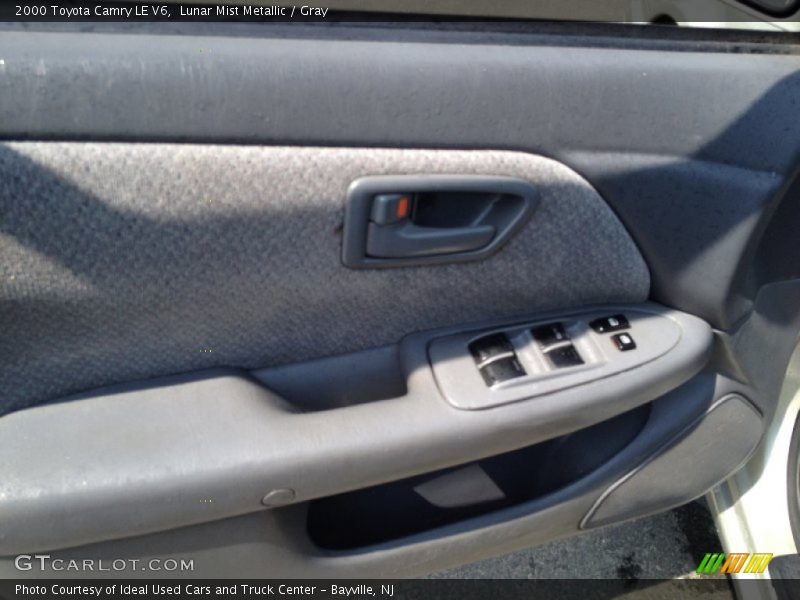 Lunar Mist Metallic / Gray 2000 Toyota Camry LE V6
