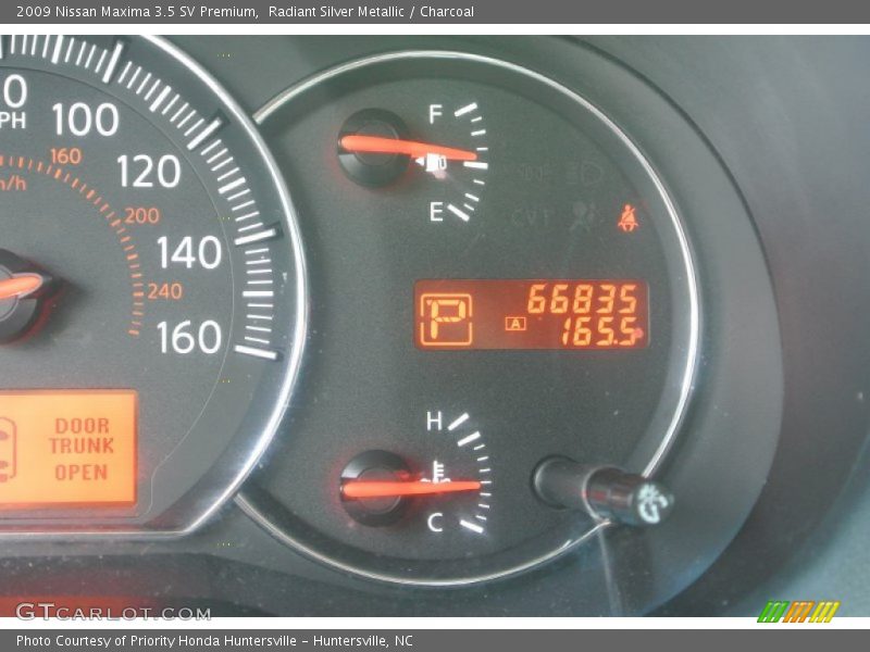 Radiant Silver Metallic / Charcoal 2009 Nissan Maxima 3.5 SV Premium