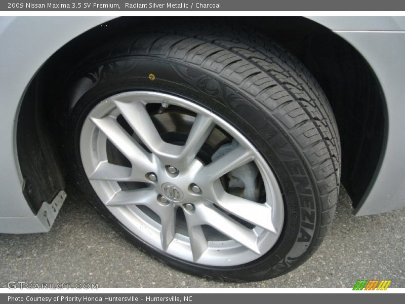 Radiant Silver Metallic / Charcoal 2009 Nissan Maxima 3.5 SV Premium