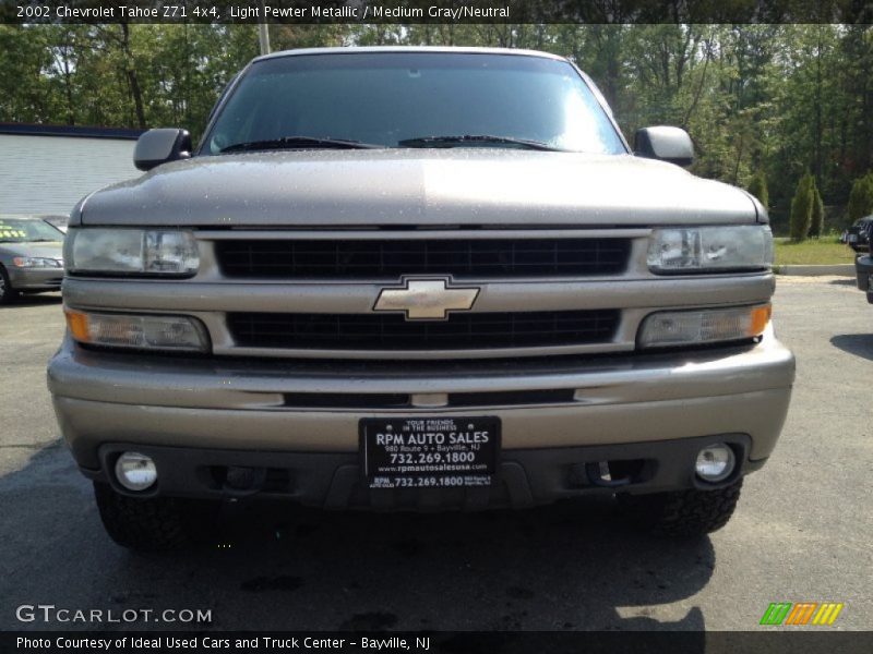 Light Pewter Metallic / Medium Gray/Neutral 2002 Chevrolet Tahoe Z71 4x4