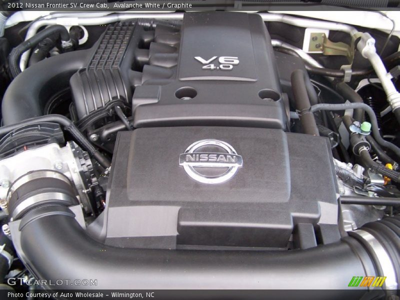 Avalanche White / Graphite 2012 Nissan Frontier SV Crew Cab