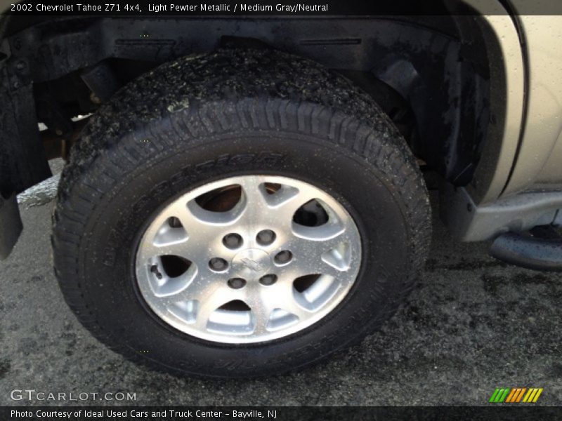 Light Pewter Metallic / Medium Gray/Neutral 2002 Chevrolet Tahoe Z71 4x4