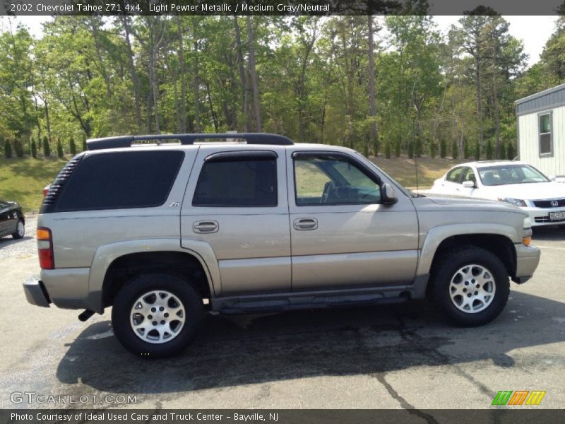 Light Pewter Metallic / Medium Gray/Neutral 2002 Chevrolet Tahoe Z71 4x4