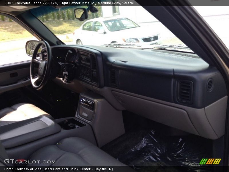 Light Pewter Metallic / Medium Gray/Neutral 2002 Chevrolet Tahoe Z71 4x4