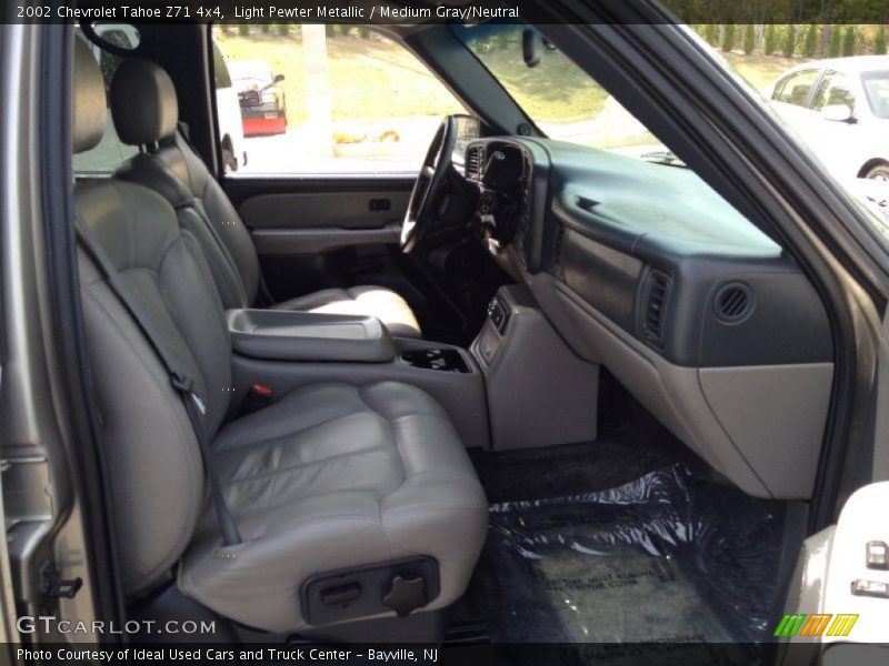 Light Pewter Metallic / Medium Gray/Neutral 2002 Chevrolet Tahoe Z71 4x4