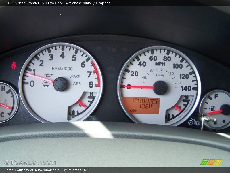 Avalanche White / Graphite 2012 Nissan Frontier SV Crew Cab