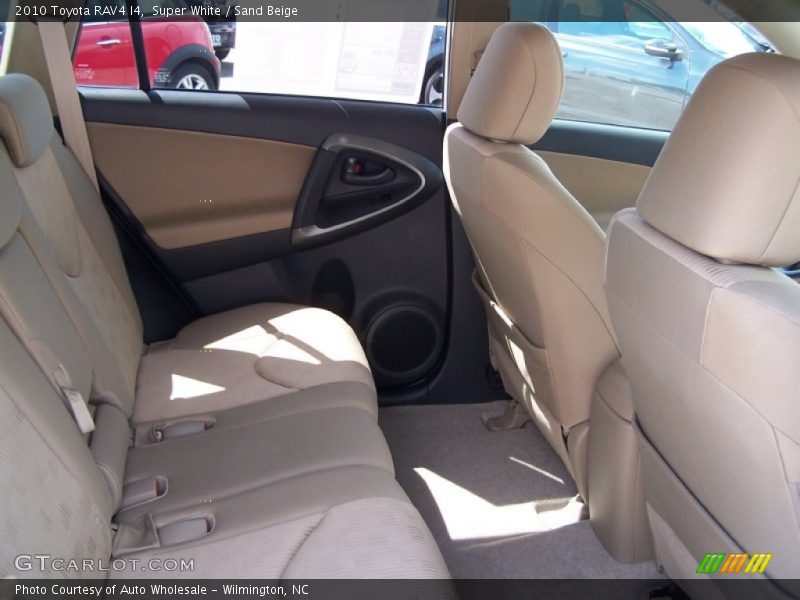 Super White / Sand Beige 2010 Toyota RAV4 I4