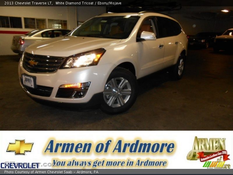 White Diamond Tricoat / Ebony/Mojave 2013 Chevrolet Traverse LT