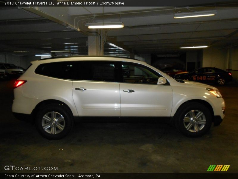 White Diamond Tricoat / Ebony/Mojave 2013 Chevrolet Traverse LT