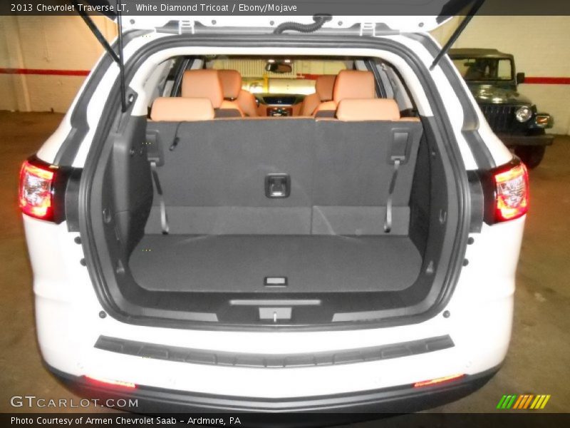 White Diamond Tricoat / Ebony/Mojave 2013 Chevrolet Traverse LT