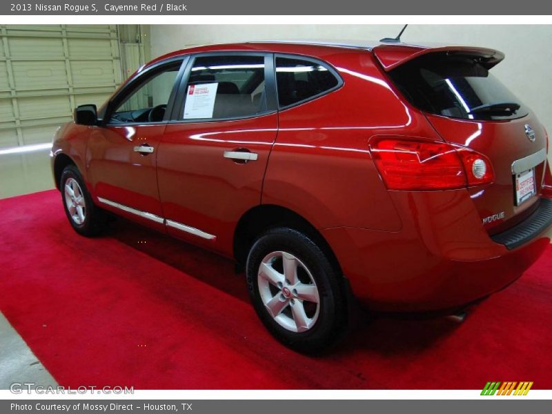 Cayenne Red / Black 2013 Nissan Rogue S