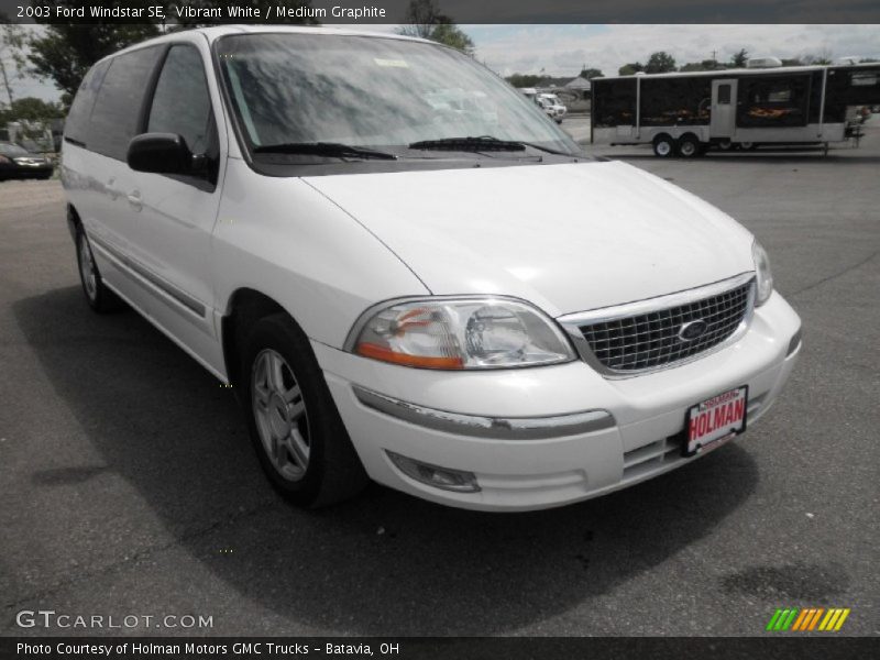 Vibrant White / Medium Graphite 2003 Ford Windstar SE