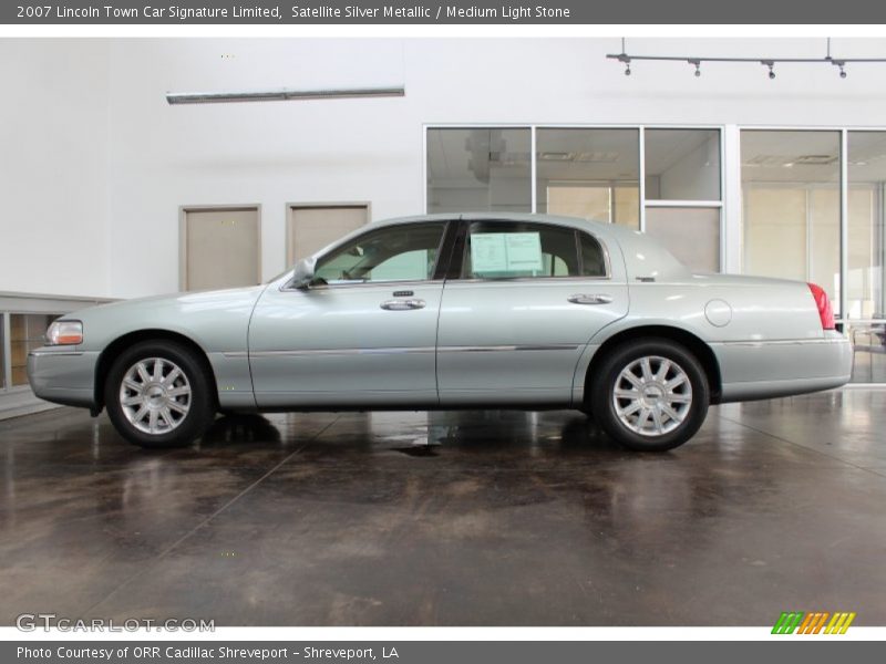  2007 Town Car Signature Limited Satellite Silver Metallic