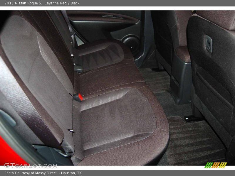 Cayenne Red / Black 2013 Nissan Rogue S