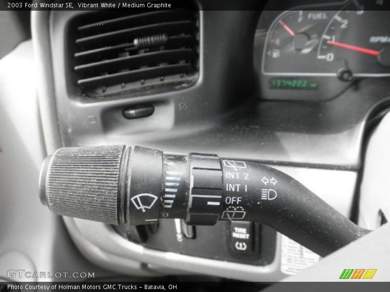 Vibrant White / Medium Graphite 2003 Ford Windstar SE