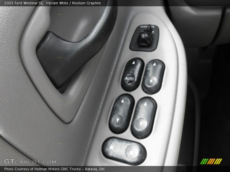 Vibrant White / Medium Graphite 2003 Ford Windstar SE