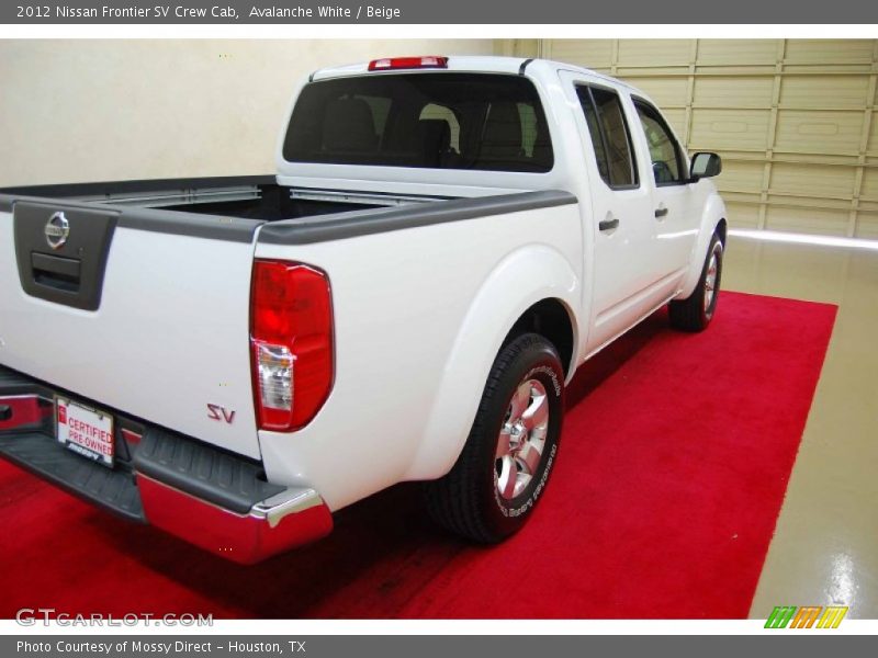Avalanche White / Beige 2012 Nissan Frontier SV Crew Cab
