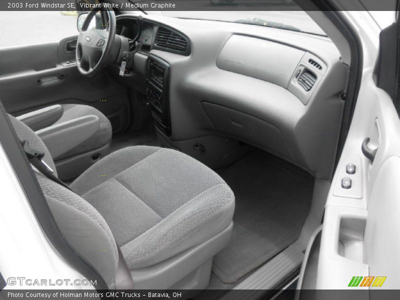 Vibrant White / Medium Graphite 2003 Ford Windstar SE