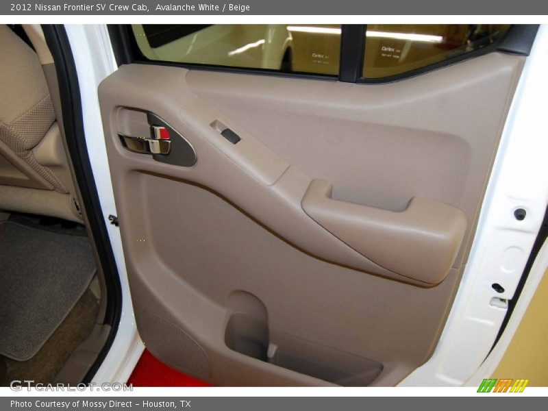 Avalanche White / Beige 2012 Nissan Frontier SV Crew Cab
