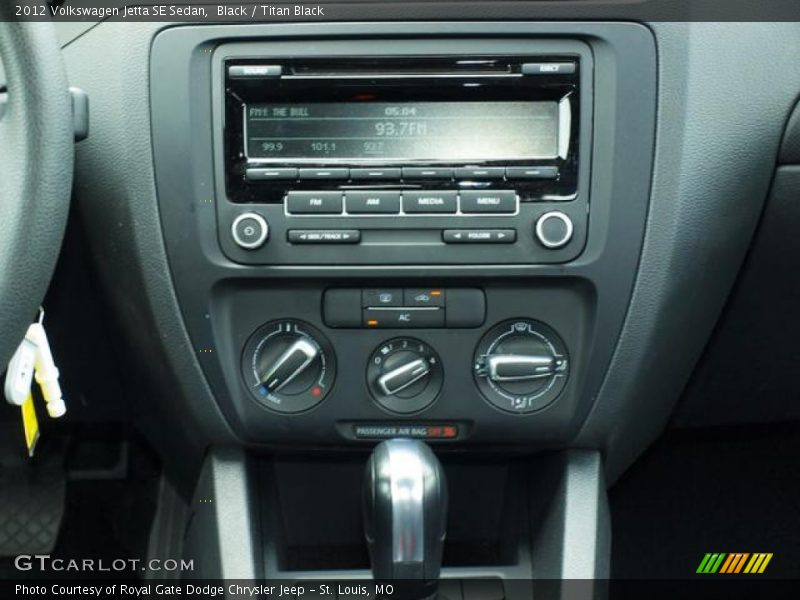 Black / Titan Black 2012 Volkswagen Jetta SE Sedan