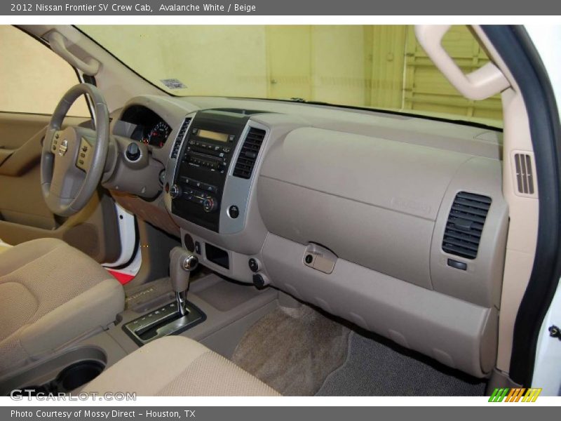 Avalanche White / Beige 2012 Nissan Frontier SV Crew Cab