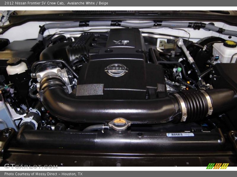 Avalanche White / Beige 2012 Nissan Frontier SV Crew Cab