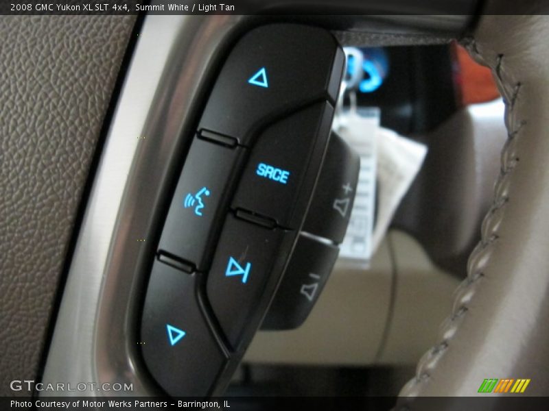 Controls of 2008 Yukon XL SLT 4x4