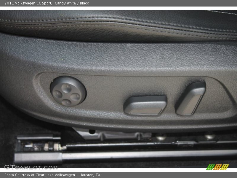 Candy White / Black 2011 Volkswagen CC Sport