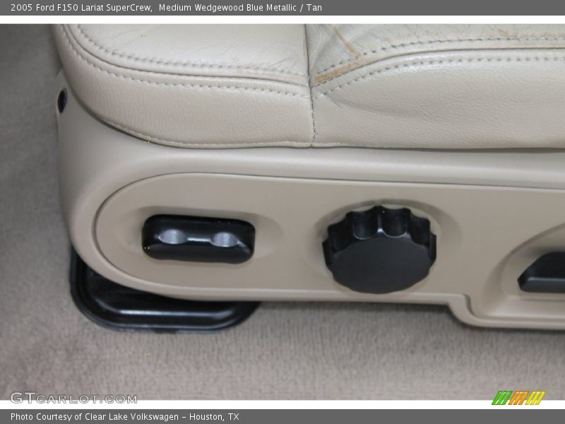 Controls of 2005 F150 Lariat SuperCrew