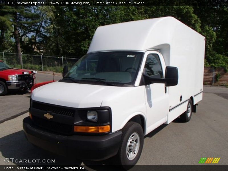 Front 3/4 View of 2013 Express Cutaway 3500 Moving Van