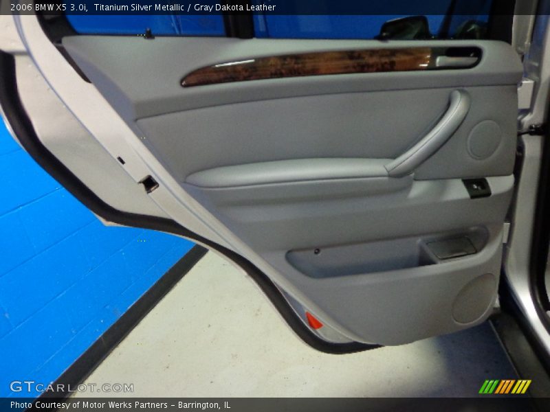 Titanium Silver Metallic / Gray Dakota Leather 2006 BMW X5 3.0i