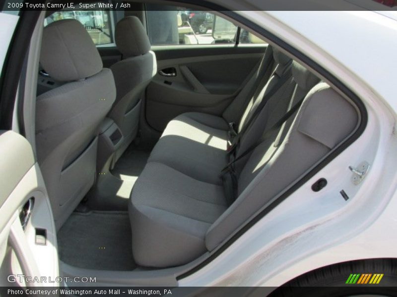 Super White / Ash 2009 Toyota Camry LE