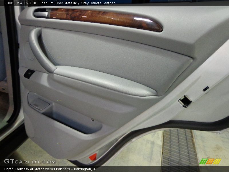 Titanium Silver Metallic / Gray Dakota Leather 2006 BMW X5 3.0i