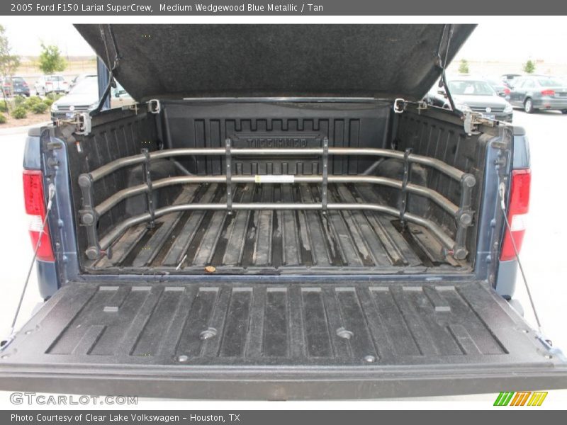 Medium Wedgewood Blue Metallic / Tan 2005 Ford F150 Lariat SuperCrew