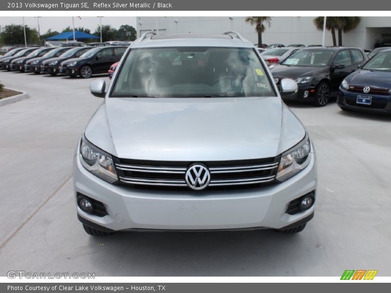Reflex Silver Metallic / Black 2013 Volkswagen Tiguan SE